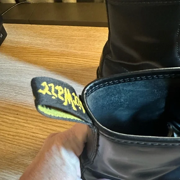 Dr. Martens | Shoes | Doc Martens women’s smooth leather lace up boots size 8 - Picture 3 of 9